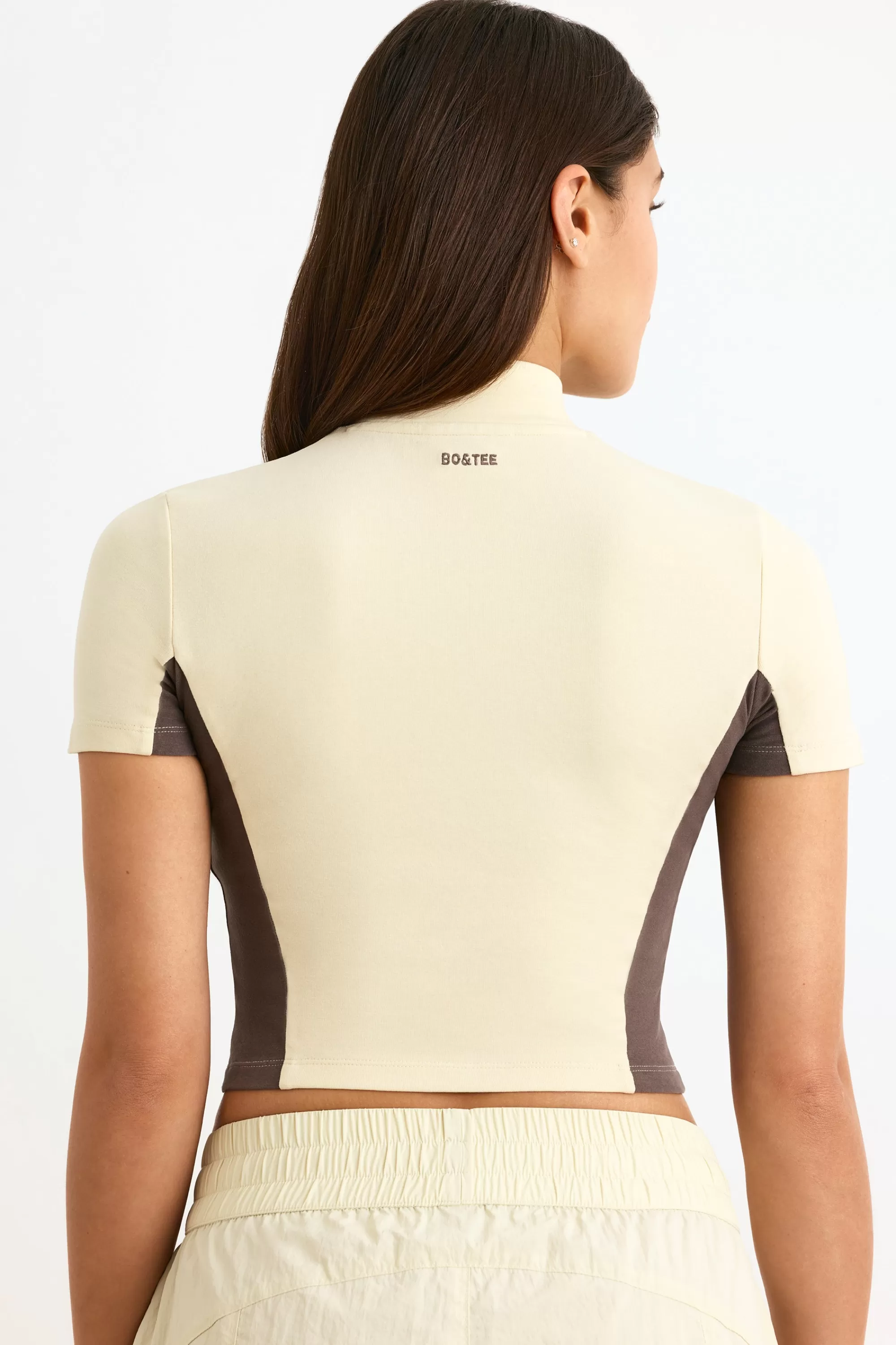 Oh Polly Colourblock Zip-Up Crop Top in Bone Hot