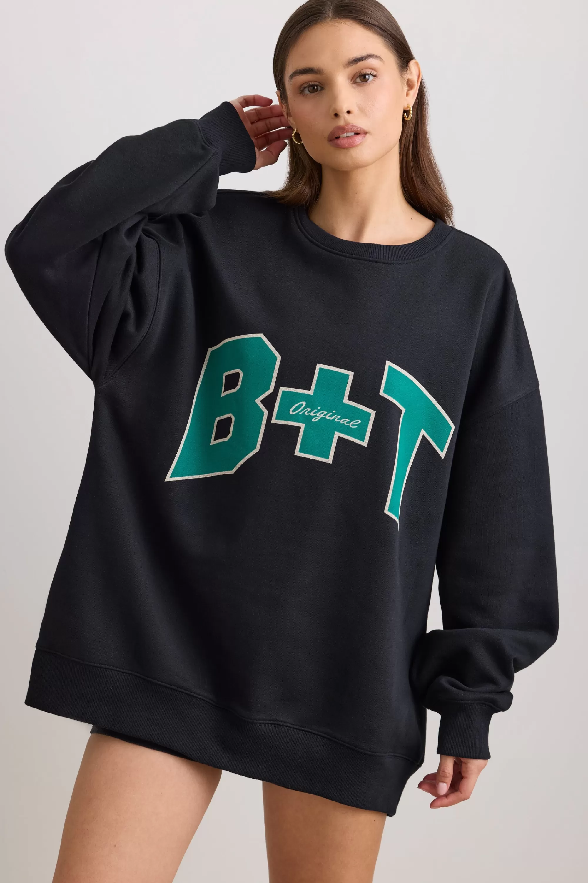 Oh Polly Oversized Crew Neck Sweatshirt in Black Best