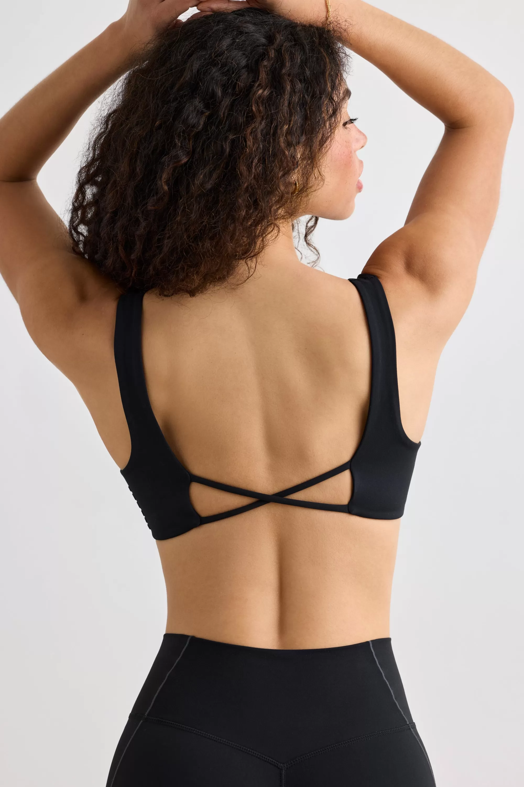 Oh Polly Soft Active V-Neck Sports Bra in Black Hot