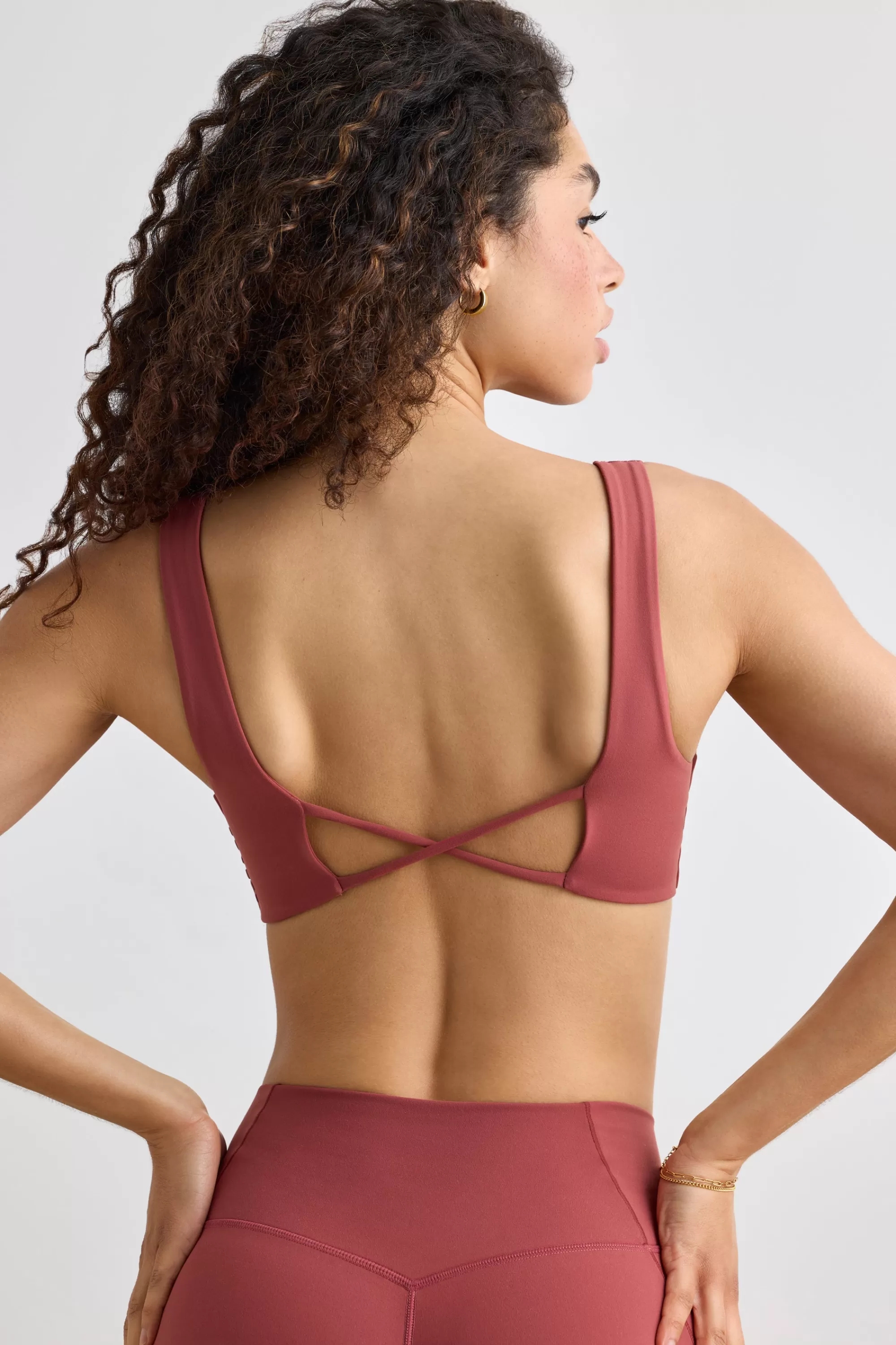 Oh Polly Soft Active V-Neck Sports Bra in Rust Fashion