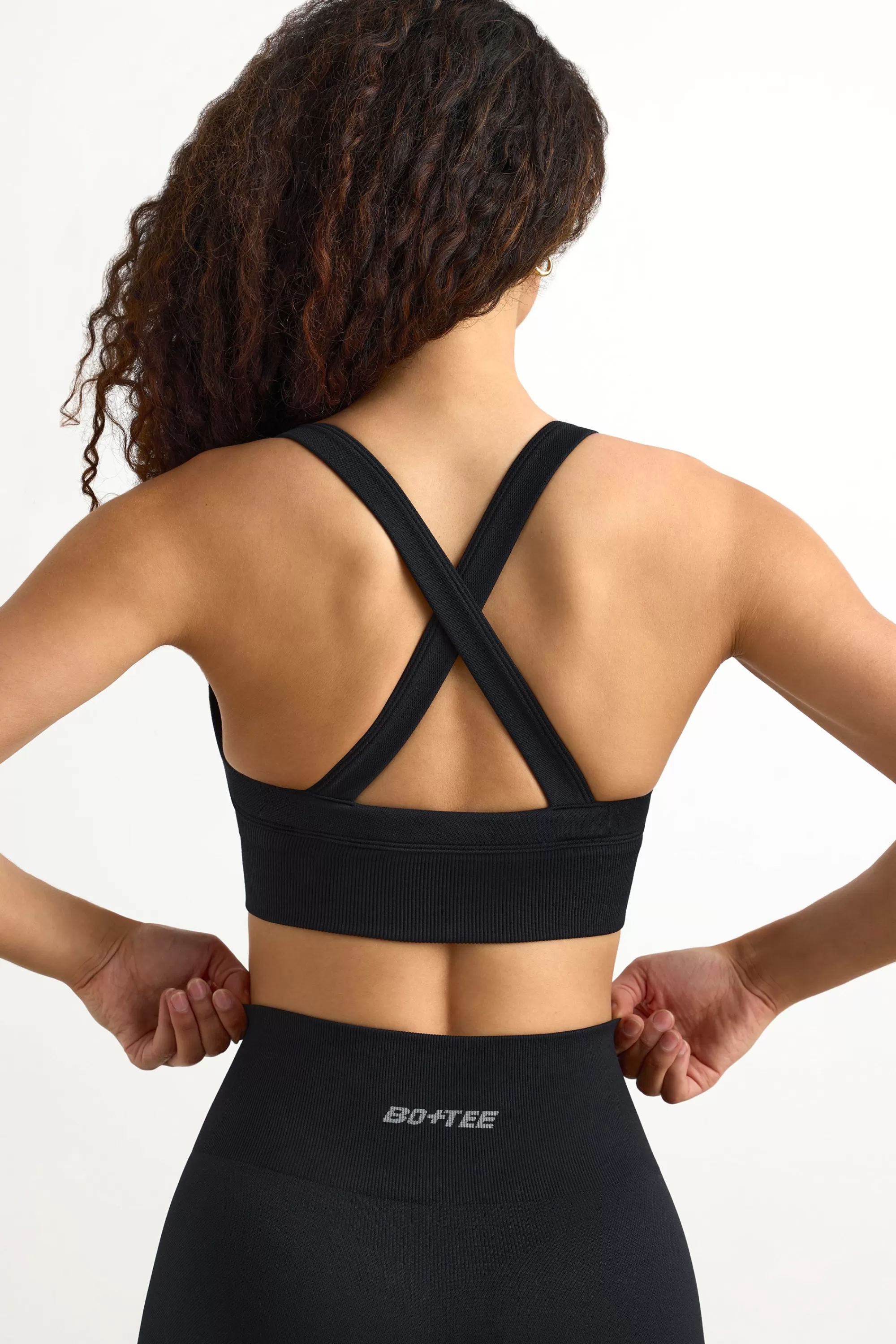 Oh Polly Super Sculpt Seamless Cross-Back Sports Bra in Black Flash Sale