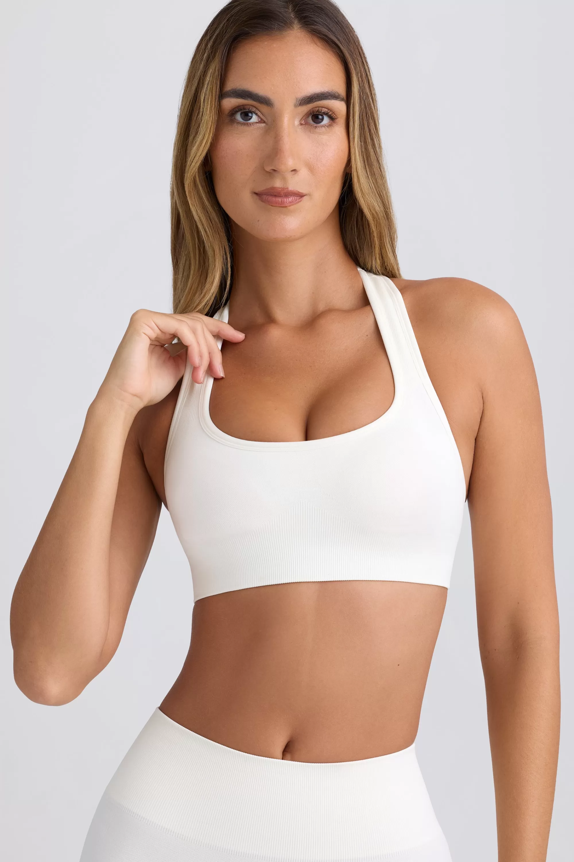 Oh Polly Super Sculpt Seamless T-Back Sports Bra in Eggshell Best Sale