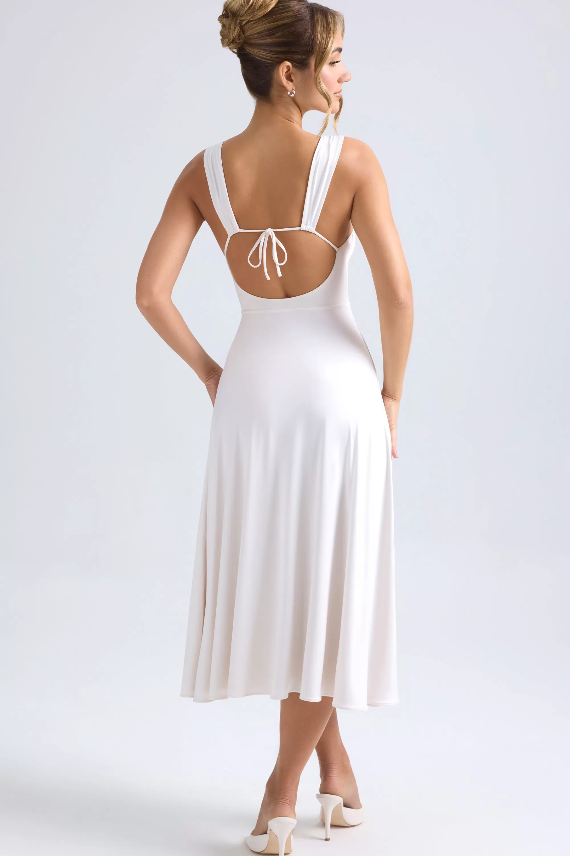 Oh Polly Sweetheart-Neck Ruched Midaxi Dress in Ivory Fashion